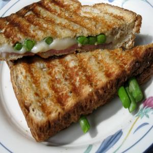 Lighter Grilled Swiss, Ham and Asparagus Sannie image
