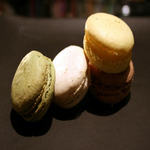 Macarons Aux Amandes (French Almond Macaroons)_image