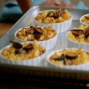 Roasted Fig and White Chocolate Noodle Pudding_image