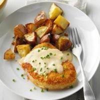 ALMOND-CRUSTED CHOPS WITH CIDER SAUCE_image