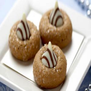 White Chocolate Kissed Gingerbread Cookies Recipe - (4.3/5) image