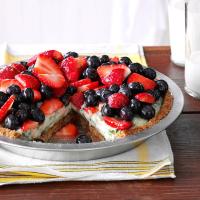 Creamy Lime Pie with Fresh Berries_image