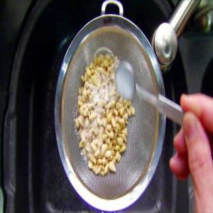 Microwave Toasted Pine Nuts_image