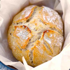 Dutch Oven No Knead Bread (with perfect crusty crust!) - Bowl of Delicious_image