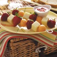 Fruit 'n' Cheese Kabobs with Strawberry Dip_image