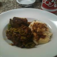 Beef Short Ribs in Chipotle and Green Chili Sauce_image