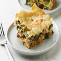Make-Ahead Creamy Spinach Lasagna image