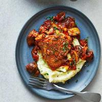 Slow cooker chicken chasseur image