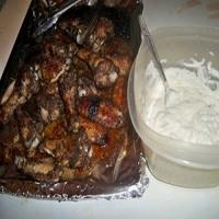 Chicken Wings With Creamy Dipping Sauce_image