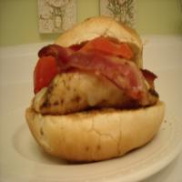 Grilled Bacon & Swiss Chicken Burger_image