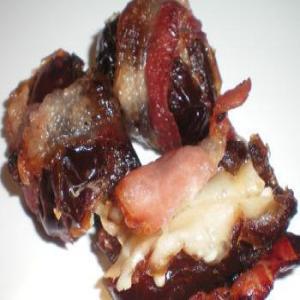 Bacon wrapped & stuffed Medjool Dates_image