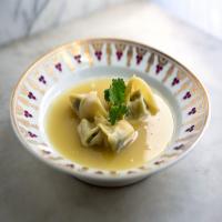 Spinach and Tofu Wontons in Broth_image