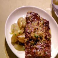 Grilled Skirt with Herbed Breadcrumbs and Bagna Cauda Sauce_image
