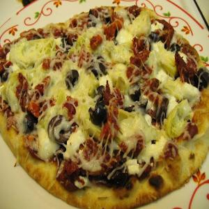 Greek Naan Pizza image