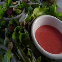 Green Salad With Cranberry Vinaigrette_image