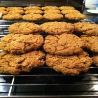 Molasses Oat Bran Cookies image