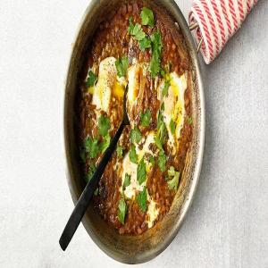 Spiced Lentil and Caramelized Onion Baked Eggs_image