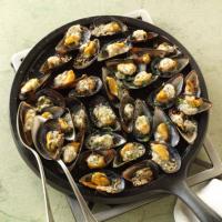MUSSELS: Mussels on the Half Shell with Parmesan and Garlic Recipe - (4.5/5)_image