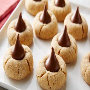 Classic Peanut Butter Blossom Cookies_image