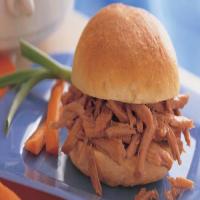 Slow-Cooker Spicy Molasses Pulled-Pork Sandwiches_image