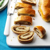 Sour Cream Rolls with Walnut Filling_image