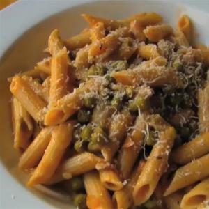 Penne Pasta with Peas and Prosciutto_image