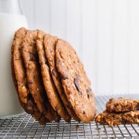 Thin-and-Crisp Chocolate-Chip Cookies_image