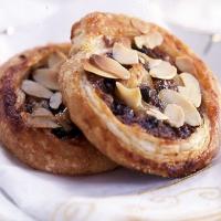 Barney's roly-poly mince pies image