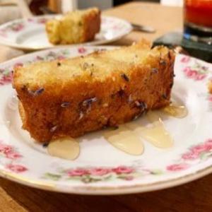 Lavender and Honey Loaf Cake_image
