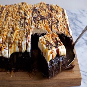 Chocolate-Caramel-Peanut Poke Cake_image