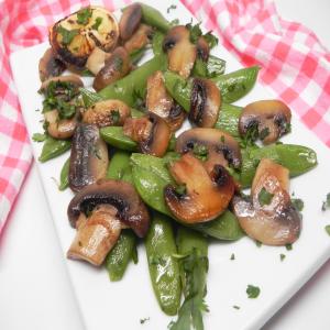 Sauteed Sugar Snap Peas with Mushrooms_image