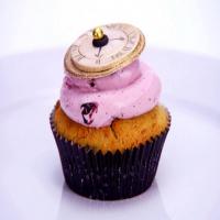 Absinthe, Almond, Black Currant and Cherry Cupcakes with Poppy Seeds_image