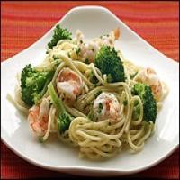 Spaghetti With Garlicky Shrimp and Broccoli_image