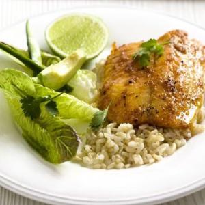 Red spiced fish with green salad_image