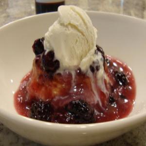 Very Berry Very Simple Cobbler_image