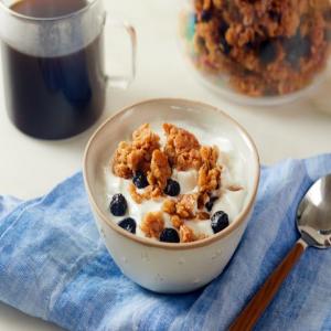 Blueberry-Vanilla Breakfast Cereal with Yogurt and Blueberry Preserves_image
