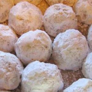 Pecan Balls (Christmas Cookies)_image