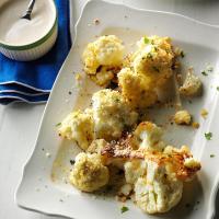 Roasted Cauliflower with Tahini Yogurt Sauce_image