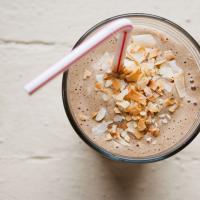Coffee, Banana, and Hazelnut Morning Shake Recipe_image