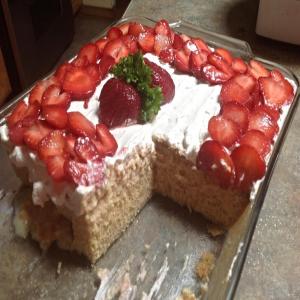 Cook's Country Tres Leches Cake W/Strawberries_image