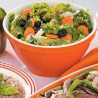 Mixed Greens with Tangy Dressing_image