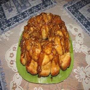 Easy Monkey Bread with Pecan and Brown Sugar Glaze_image