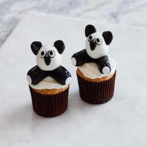 Marshmallow Fondant Pandas_image