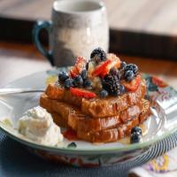 Grilled French Toast with Apple-Berry Compote and Apple-Mascarpone Cream_image