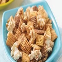 Gluten-Free Snickerdoodle Chex® Mix_image