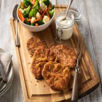Country Fried Beef Steaks with Spicy Blue Cheese Sauce_image