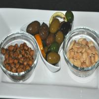 Trio of Spanish Nibbles: Olives, Almonds & Chickpeas_image