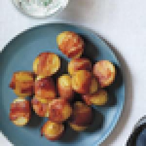 Bacon-Wrapped Potatoes With Creamy Dill Sauce_image