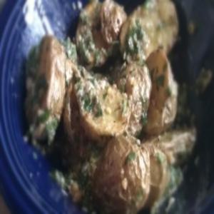 Roasted Potatoes With Arugula-Pistachio Pesto_image