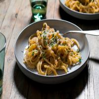 Linguine With Melted Onions and Cream_image